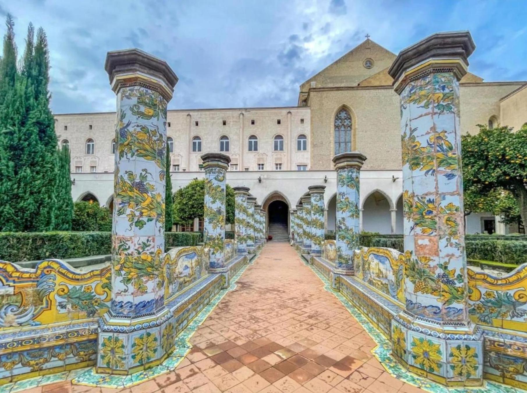 Апартаменты Charlotte House Неаполь Экстерьер фото